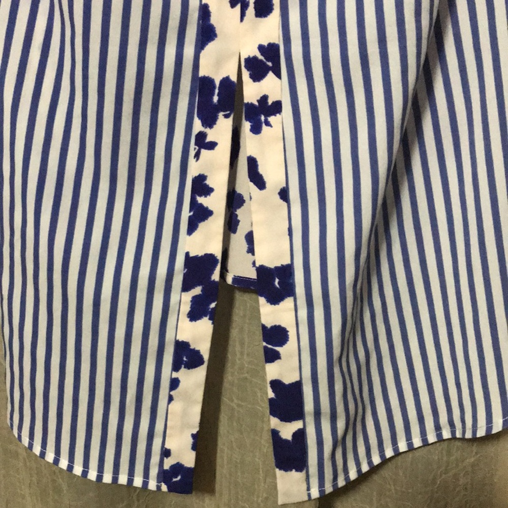 Cabi Top - Picture 8 of 8